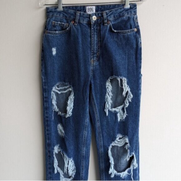 BDG Mom High Rise Distressed Jeans - Picture 2 of 6